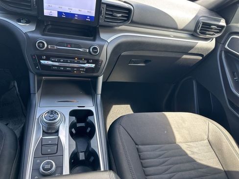Used 2020 Ford Explorer XLT w/ Comfort Package image 19