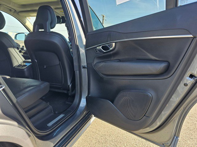 Used 2020 Volvo XC90 T5 Momentum AWD/4WD image 15