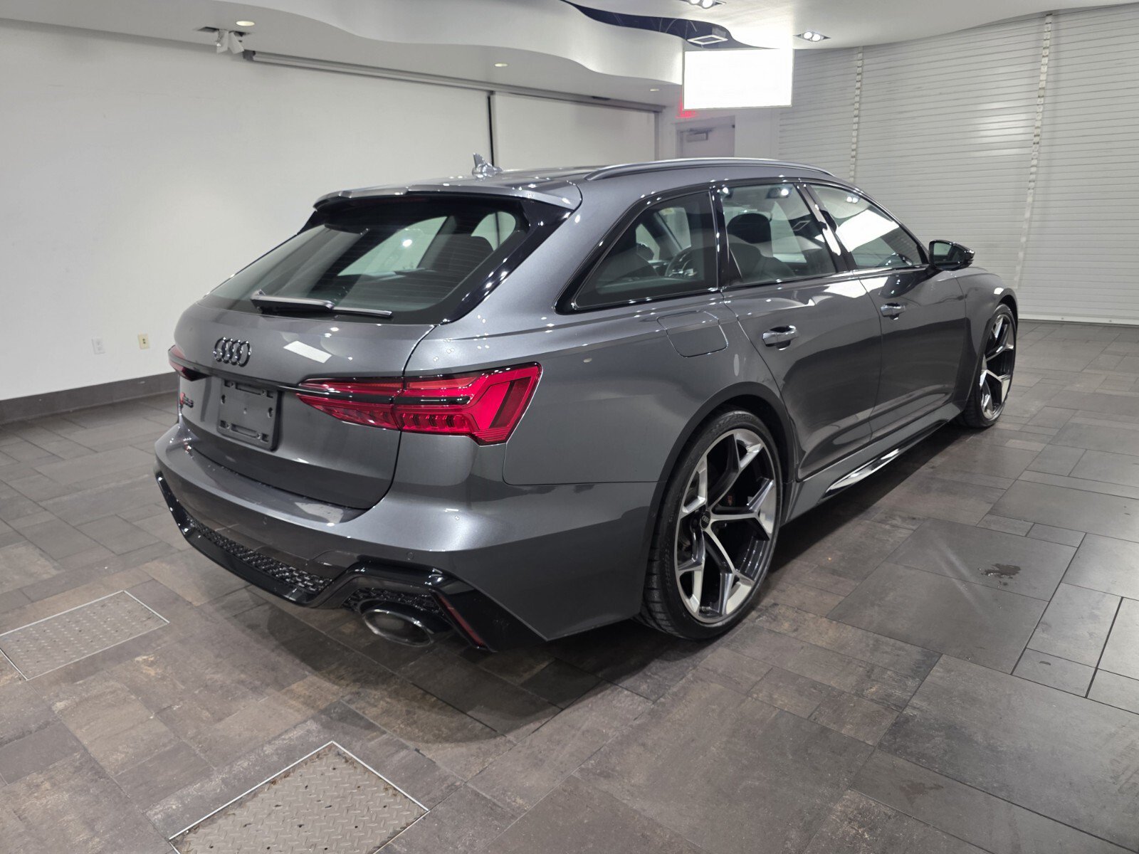 Used 2024 Audi RS 6 performance AWD/4WD image 24
