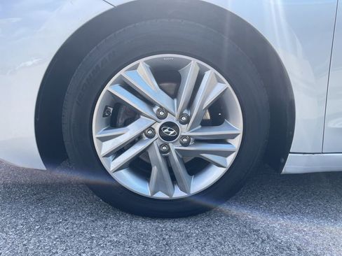 Used 2020 Hyundai Elantra SEL image 51