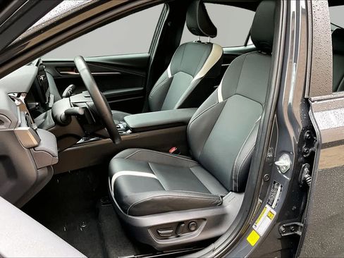 Used 2025 Toyota Camry SE w/ Multimedia Upgrade Package FWD image 8