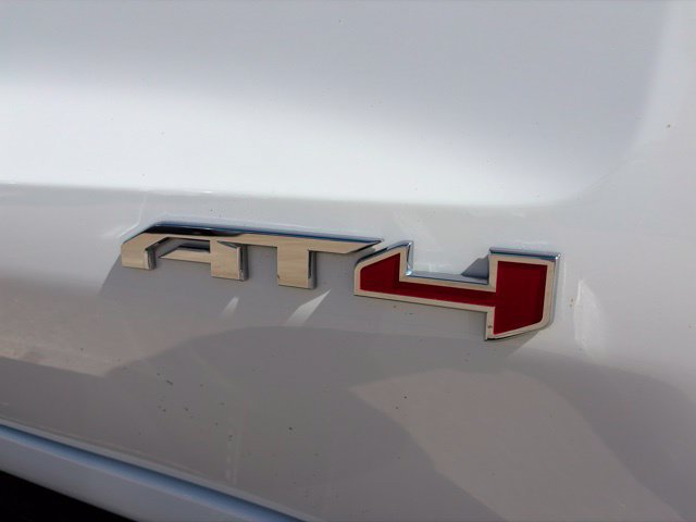 Used 2023 GMC Sierra 1500 AT4 w/ Technology Package AWD/4WD image 59