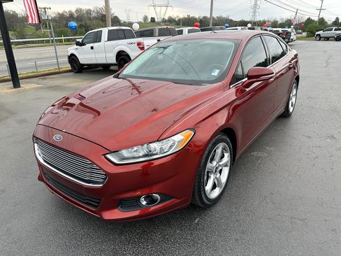 Used 2014 Ford Fusion SE image 8