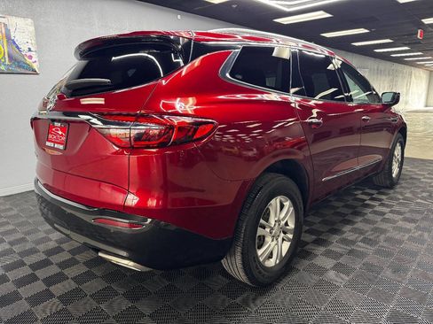 Used 2021 Buick Enclave Essence image 12