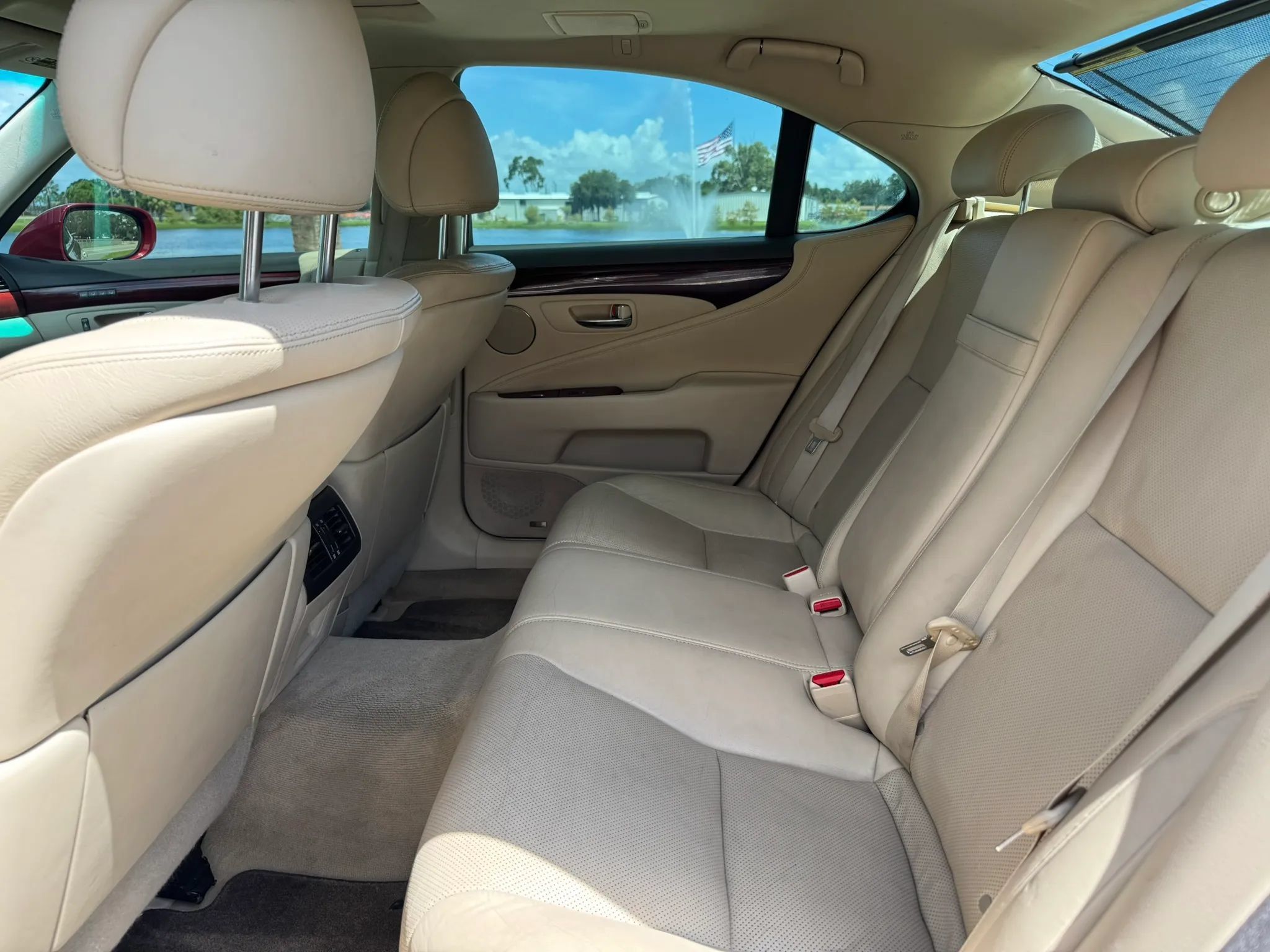 Used 2012 Lexus LS 460 w/ Luxury Value Edition RWD image 15