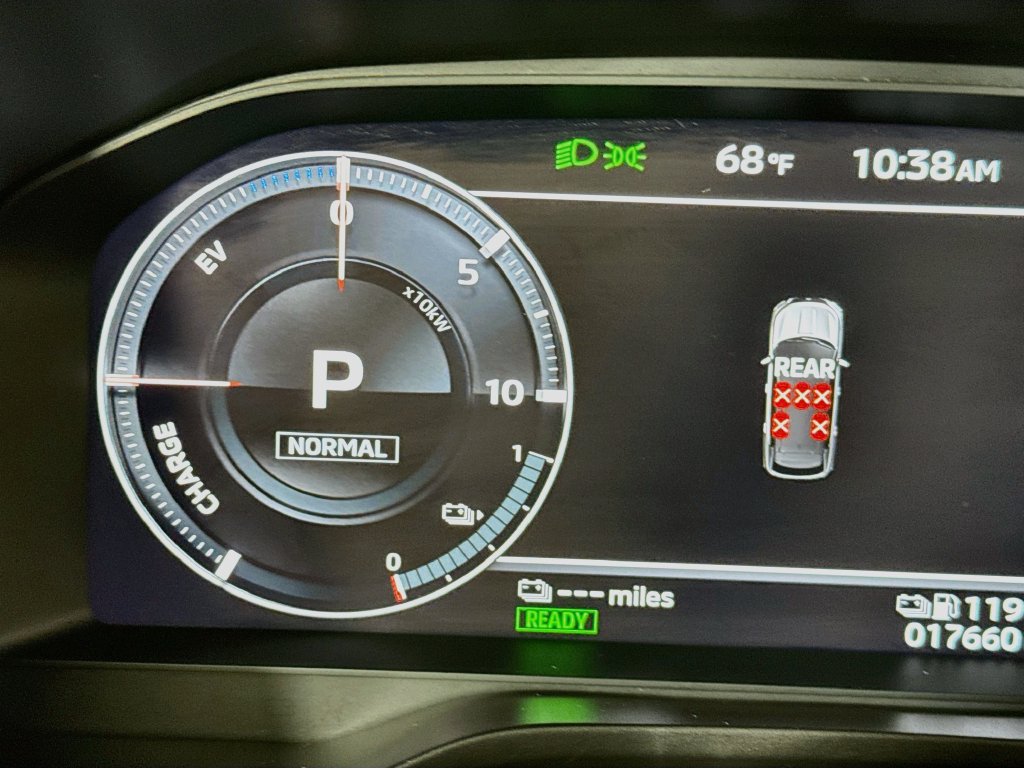 Used 2025 Mitsubishi Outlander 4WD Plug-In Hybrid image 14
