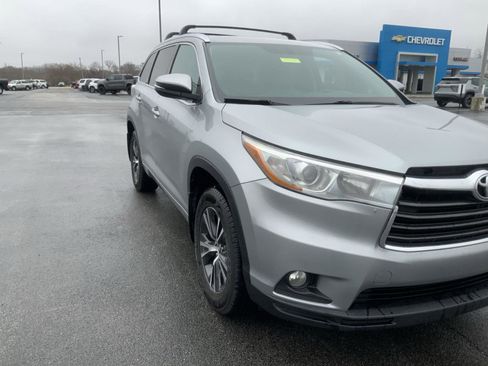 Used 2016 Toyota Highlander XLE image 16
