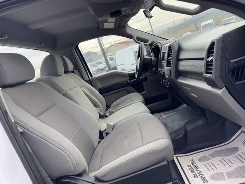 Used 2019 Ford F250 XL w/ Power Equipment Group image 9