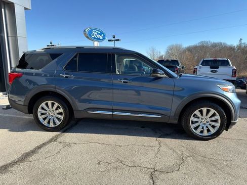 Used 2020 Ford Explorer Limited w/ Hybrid Equipment Group 310A image 8