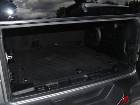 Used 2021 Jeep Wrangler Unlimited Rubicon image 16