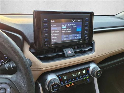 Used 2022 Toyota RAV4 XLE w/ Convenience Package FWD image 10