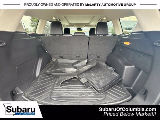 Used 2018 Ford Escape Titanium w/ Ford Safe & Smart Package AWD/4WD image 16