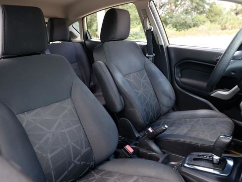 Used 2012 Ford Fiesta SE FWD image 16