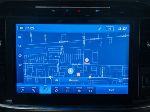 Certified 2022 Ford F150 Lariat w/ Equipment Group 502A High image 28