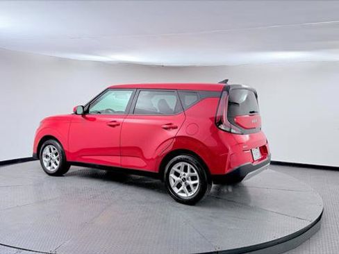 Used 2023 Kia Soul LX w/ Option Group 015 FWD image 6