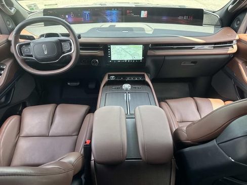 Certified 2026 Lincoln Navigator Reserve AWD/4WD image 20