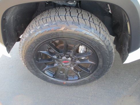 Used 2022 Toyota Tundra SR5 image 12