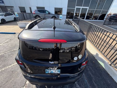 Used 2020 Jeep Renegade Limited image 7