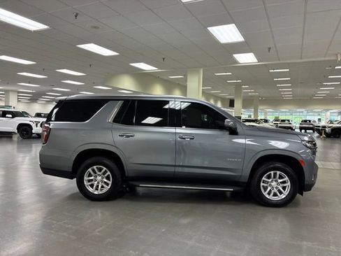Used 2022 Chevrolet Tahoe LT w/ Luxury Package AWD/4WD image 9