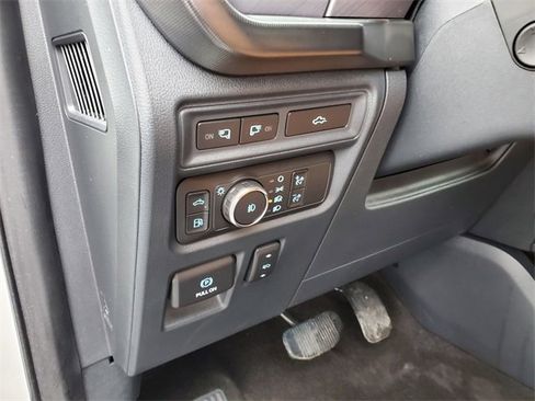 Used 2022 Ford F150 Platinum w/ Equipment Group 701A High image 13