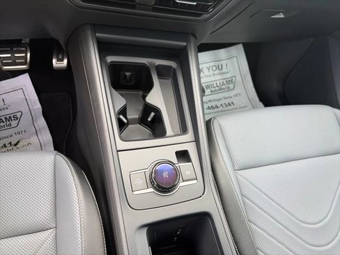 Used 2025 Volkswagen Tiguan SE R-Line AWD/4WD image 15