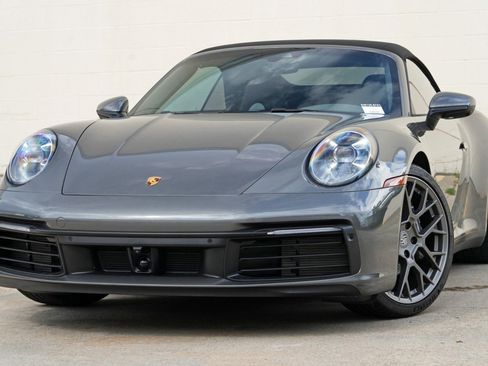 Used 2024 Porsche 911 Carrera w/ Premium Package RWD image 3