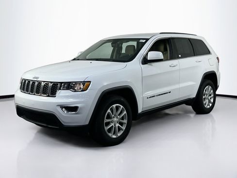 Used 2022 Jeep Grand Cherokee Laredo E image 1