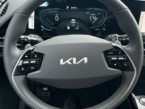 Certified 2025 Kia Niro EX Touring FWD image 23