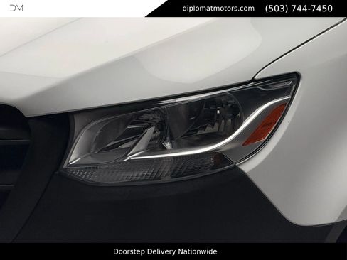 Used 2024 Mercedes-Benz Sprinter 2500 image 13