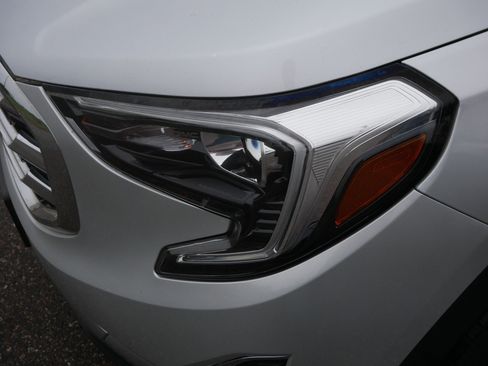 Used 2021 GMC Terrain SLT w/ Infotainment Package II AWD/4WD image 15