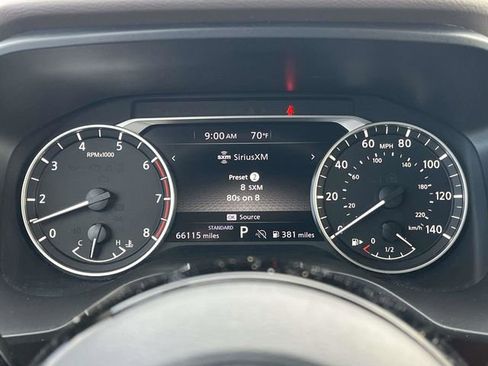 Used 2023 Nissan Rogue SV image 32