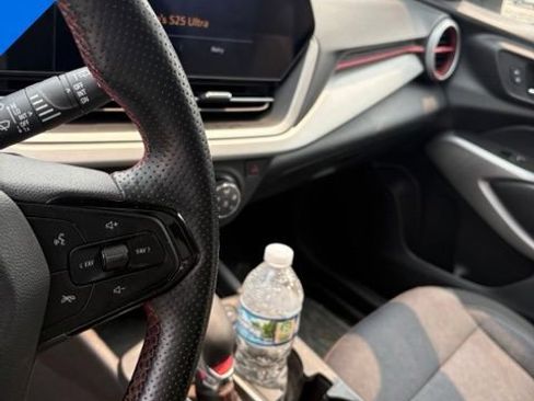 Used 2024 Chevrolet Trax RS w/ Sunroof Package FWD image 14
