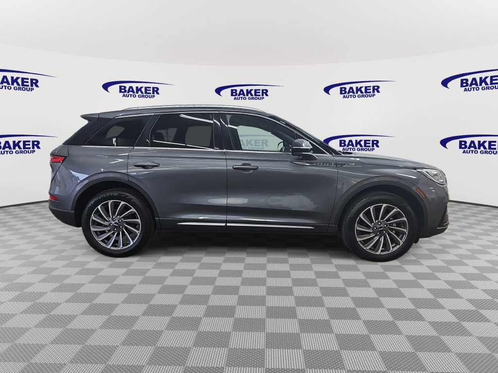 Used 2023 Lincoln Corsair Reserve AWD/4WD image 4