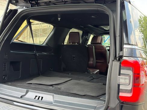 Used 2023 Ford Expedition Max Limited AWD/4WD image 8