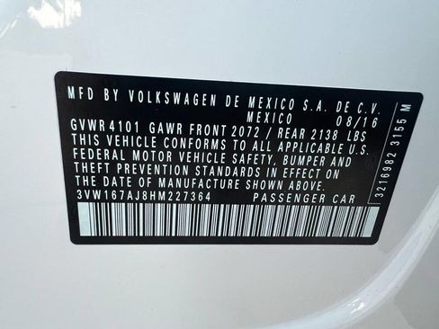 Used 2017 Volkswagen Jetta S image 33