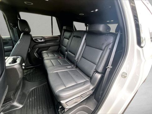 Used 2024 GMC Yukon SLE w/ Gmc Pro Safety Plus Package RWD image 27