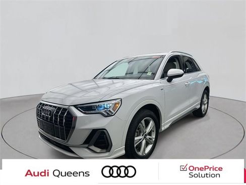 Certified 2023 Audi Q3 2.0T Premium w/ Convenience Package image 1