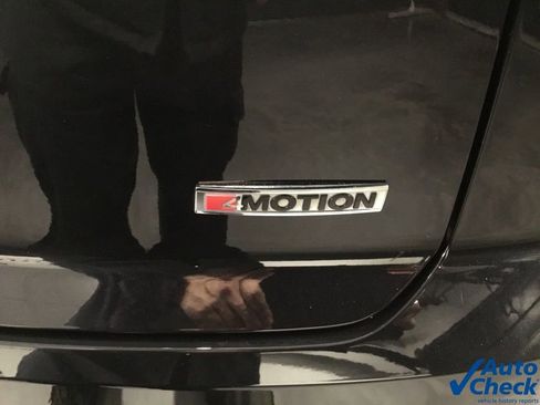 Used 2021 Volkswagen Atlas Cross Sport SE image 16