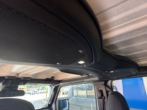 Used 2024 Jeep Wrangler Sport S AWD/4WD image 37