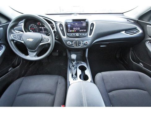 Used 2024 Chevrolet Malibu LT FWD image 10