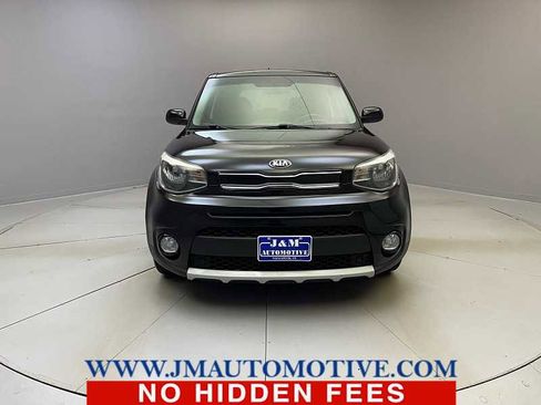 Used 2019 Kia Soul + image 8