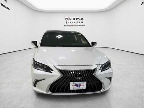 Used 2025 Lexus ES 350 Ultra Luxury w/ Accessory Package (Z2) FWD image 16