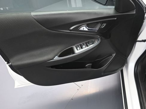 Used 2017 Chevrolet Malibu LT w/ Driver Confidence Package image 10