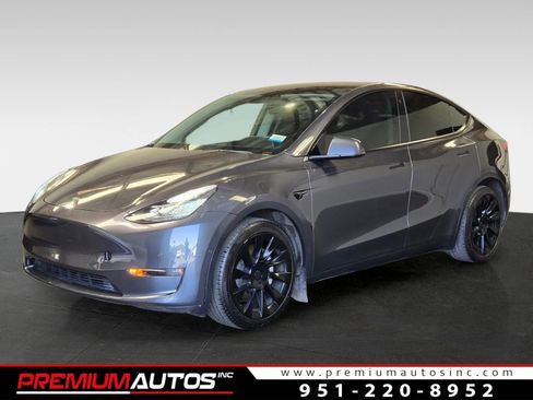 Used 2021 Tesla Model Y Long Range AWD/4WD image 1