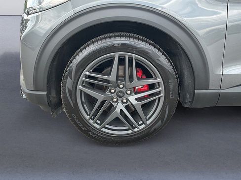 Used 2025 Ford Explorer ST AWD/4WD image 32