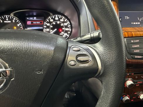 Used 2017 Nissan Pathfinder S AWD/4WD image 11