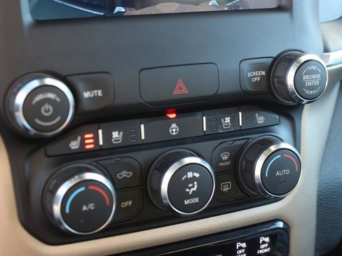 Used 2022 RAM 1500 Laramie image 27