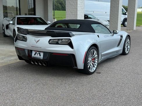 Used 2015 Chevrolet Corvette Z06 w/ 3LZ Preferred Equipment Group RWD image 6