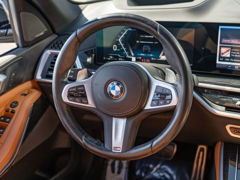 Used 2024 BMW X5 xDrive40i w/ M Sport Package AWD/4WD image 22