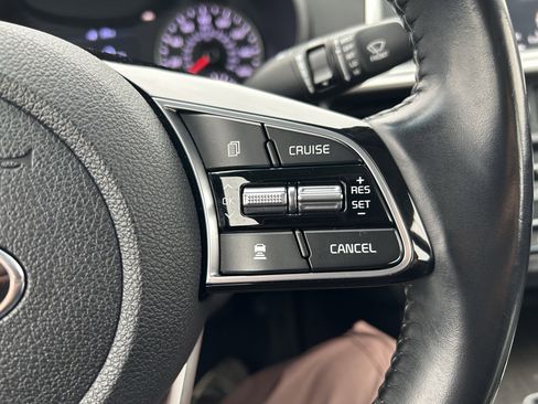 Used 2019 Kia Optima EX image 17